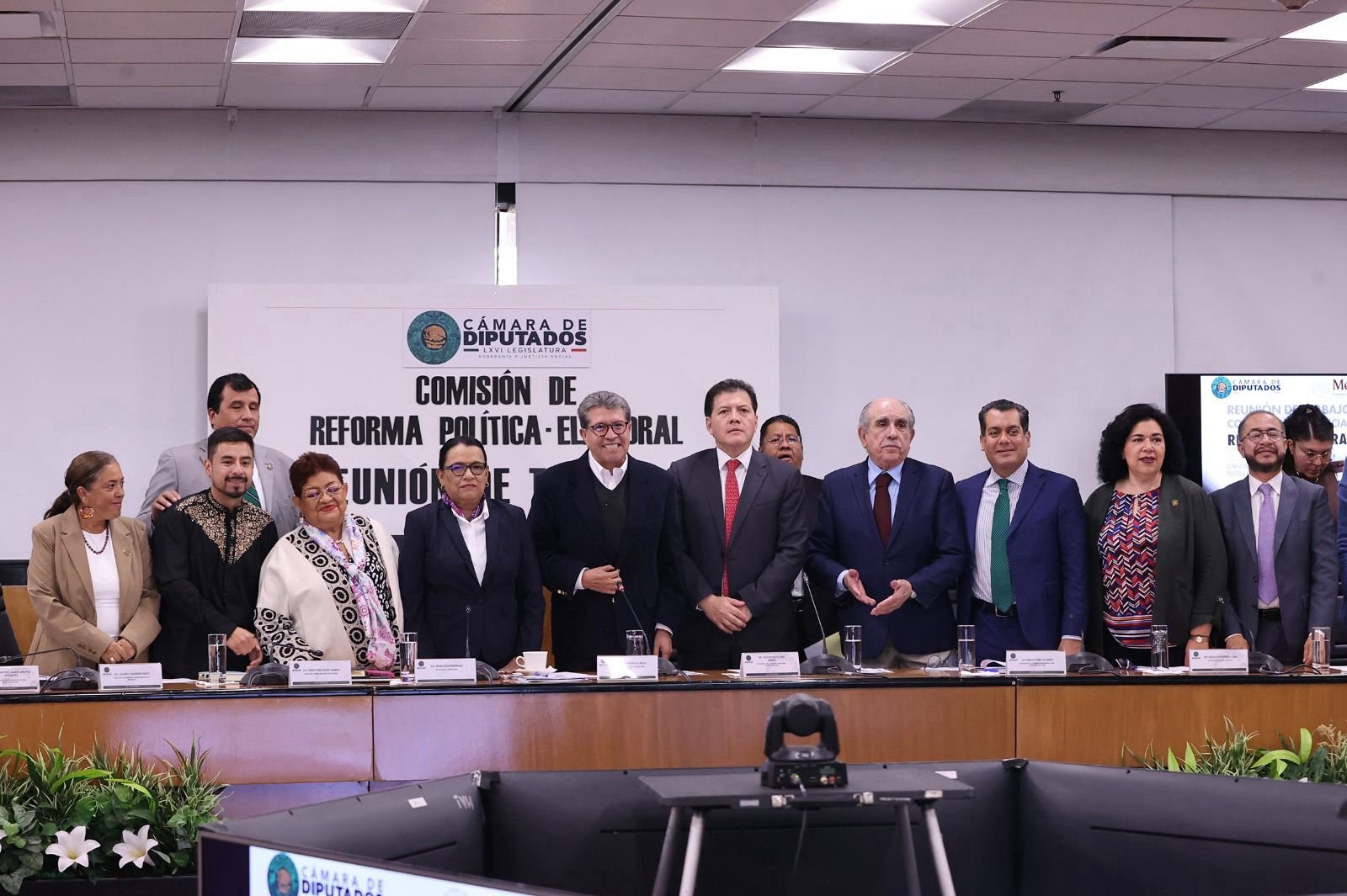 Reunión con la Comisión Presidencial para la Reforma Electoral